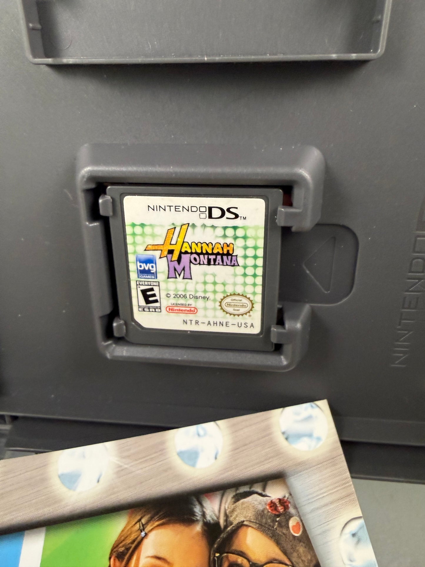 (CIB) Hannah Montana w/Poster