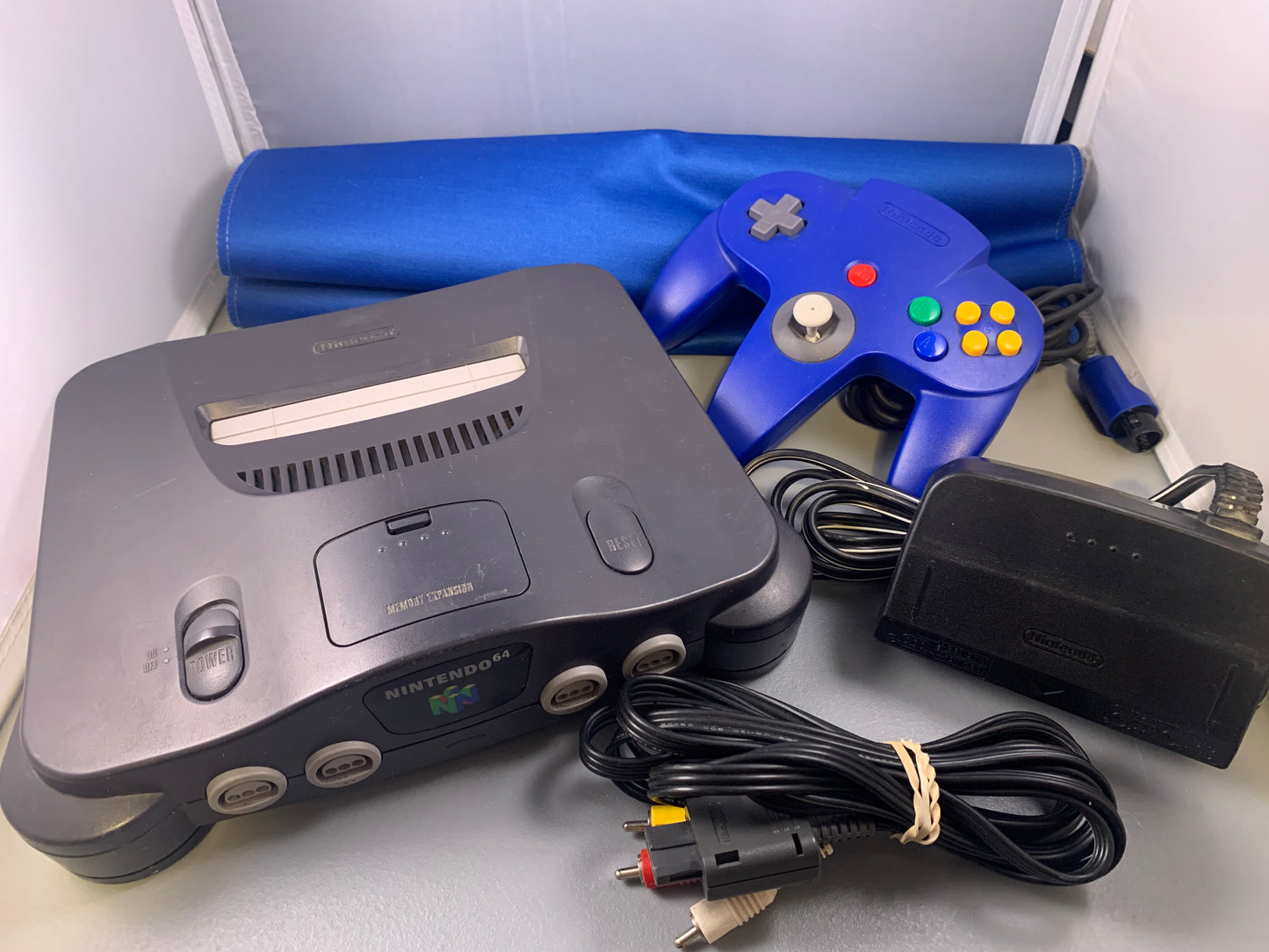 N64 Nintendo 64 console W/ Blue controller