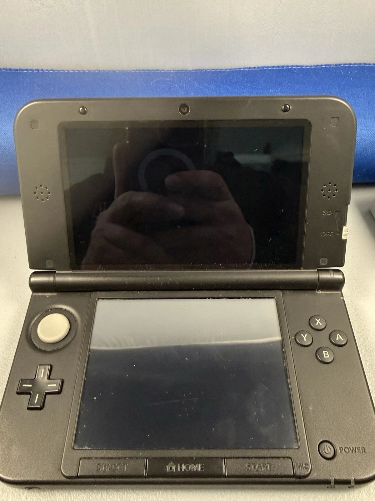 Nintendo 3DS XL Handheld System - Blue/Black W/ Charger