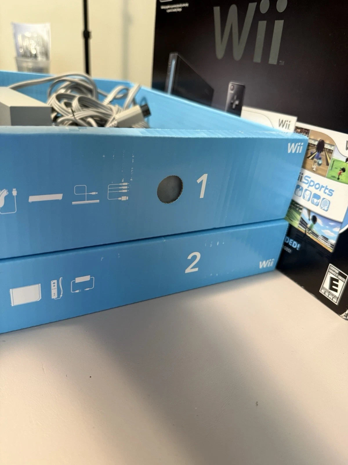 Wii w/ Wii Sports & Wii Sports Resort Bundle (CIB)