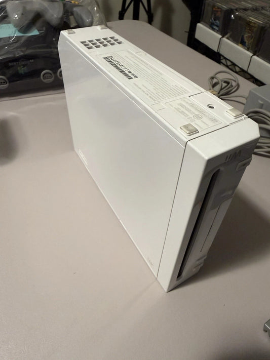Nintendo Wii W/Controller