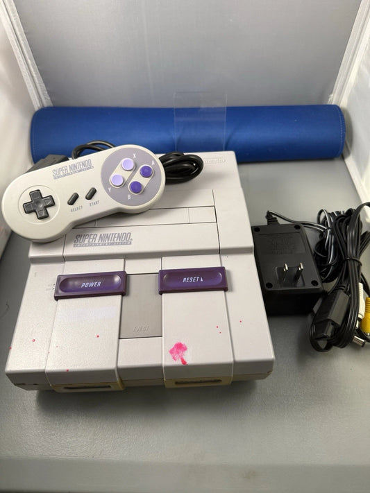 Super Nintendo SNES W/ Controller