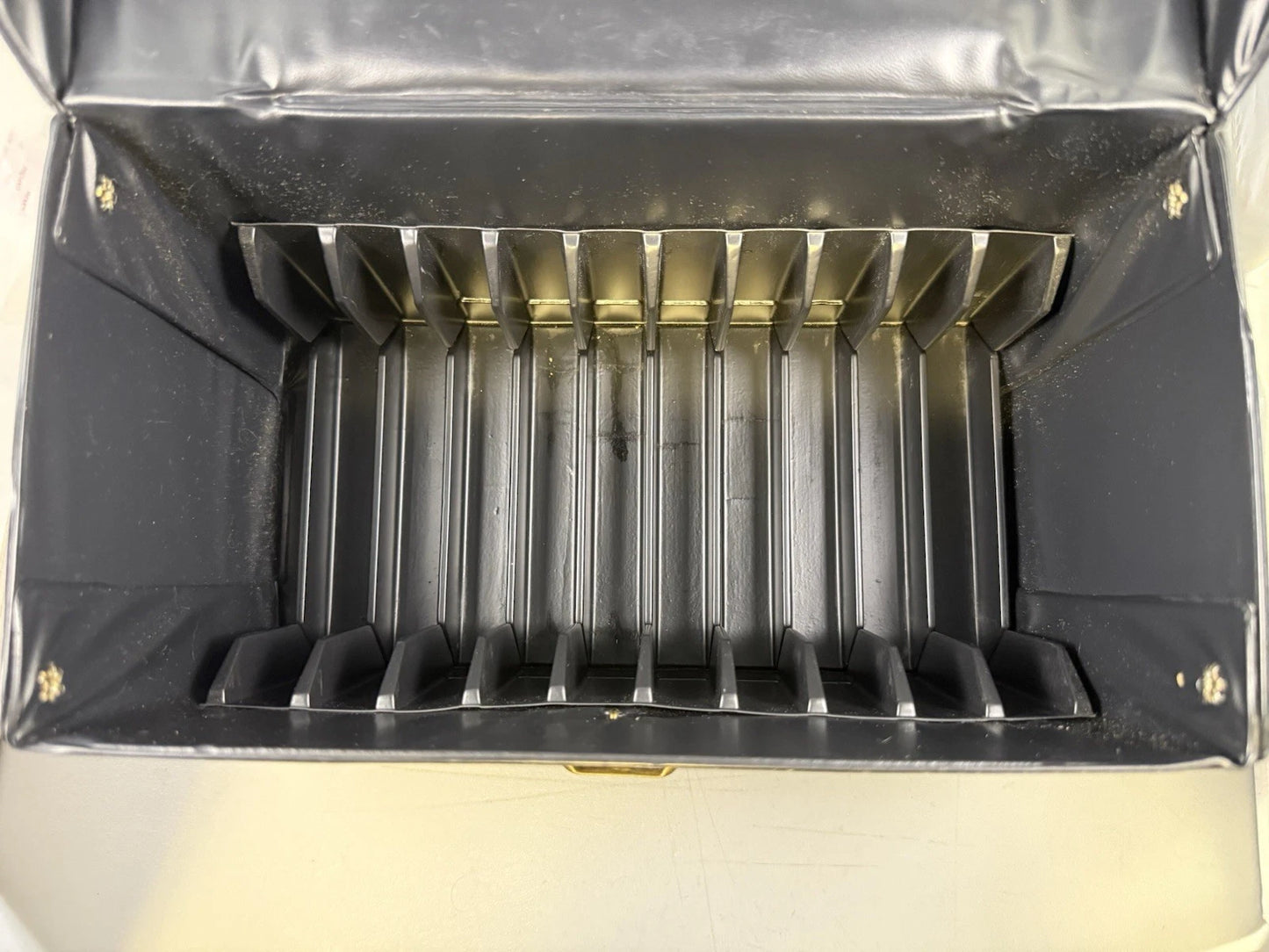 NES 10 Game Cartridge Carrying Case