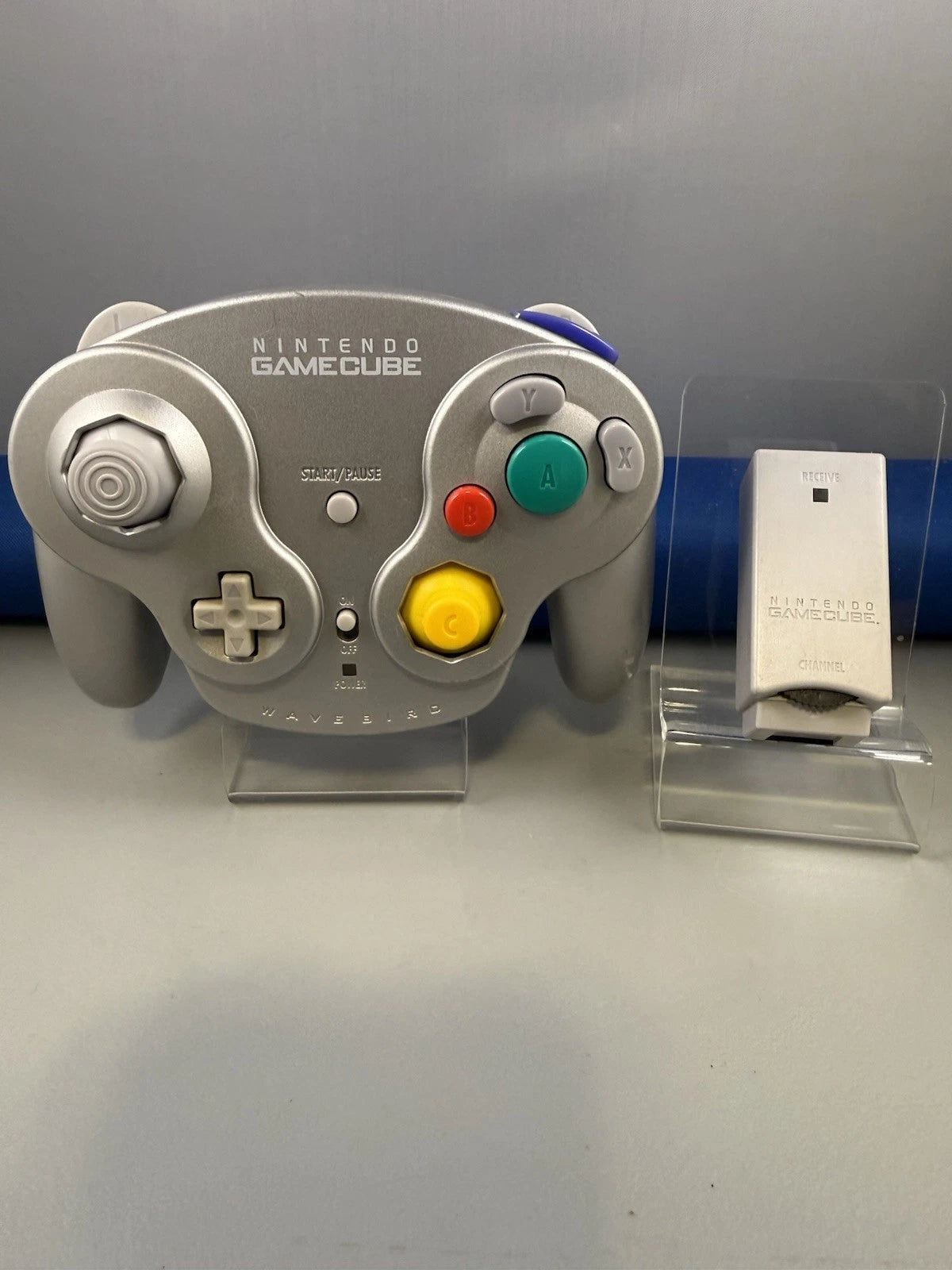 Platinum Nintendo GameCube Wavebird Controller W/ Receiver - DOL-004