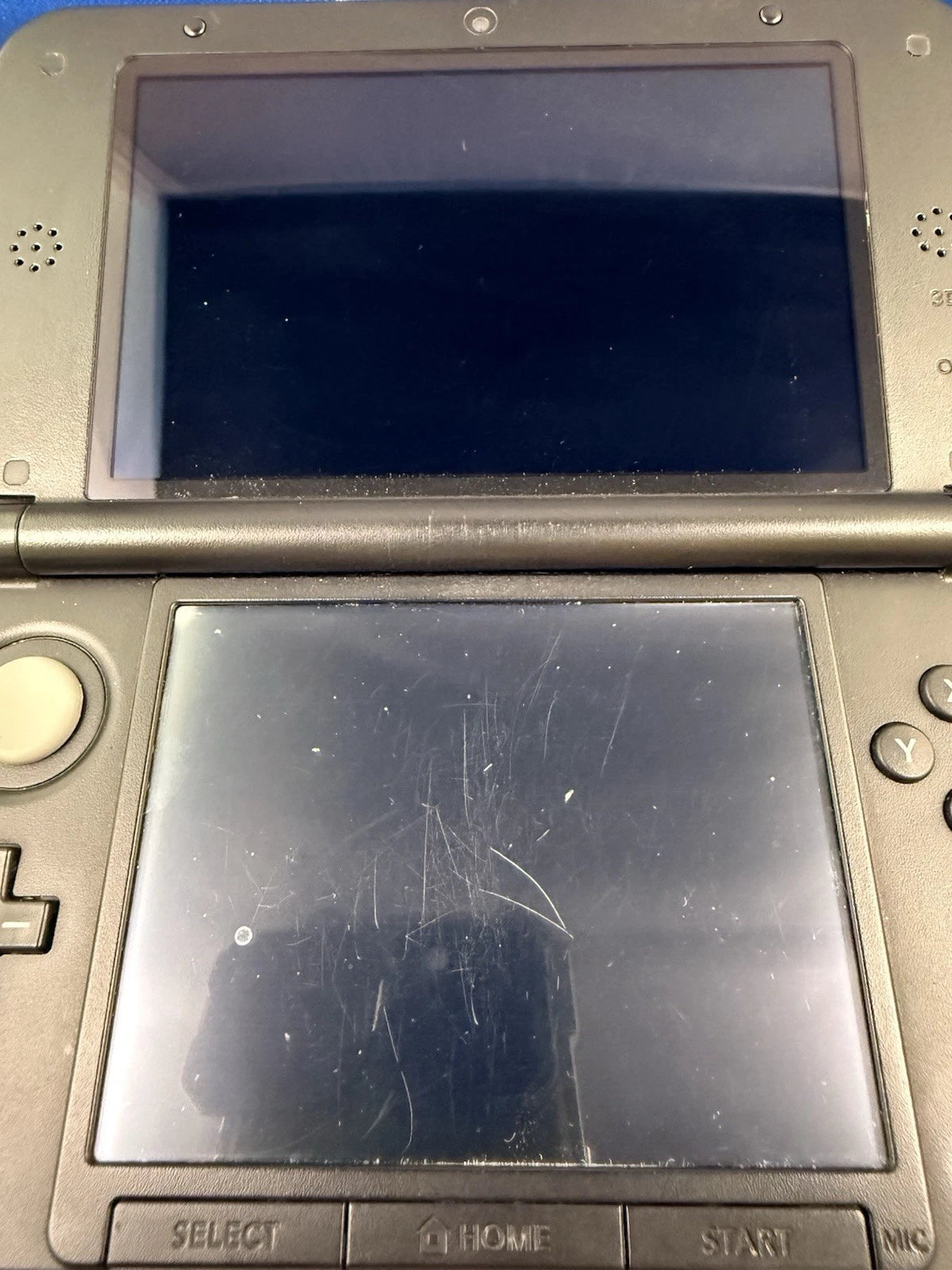 Nintendo 3DS XL - SPR-001 Red/Black