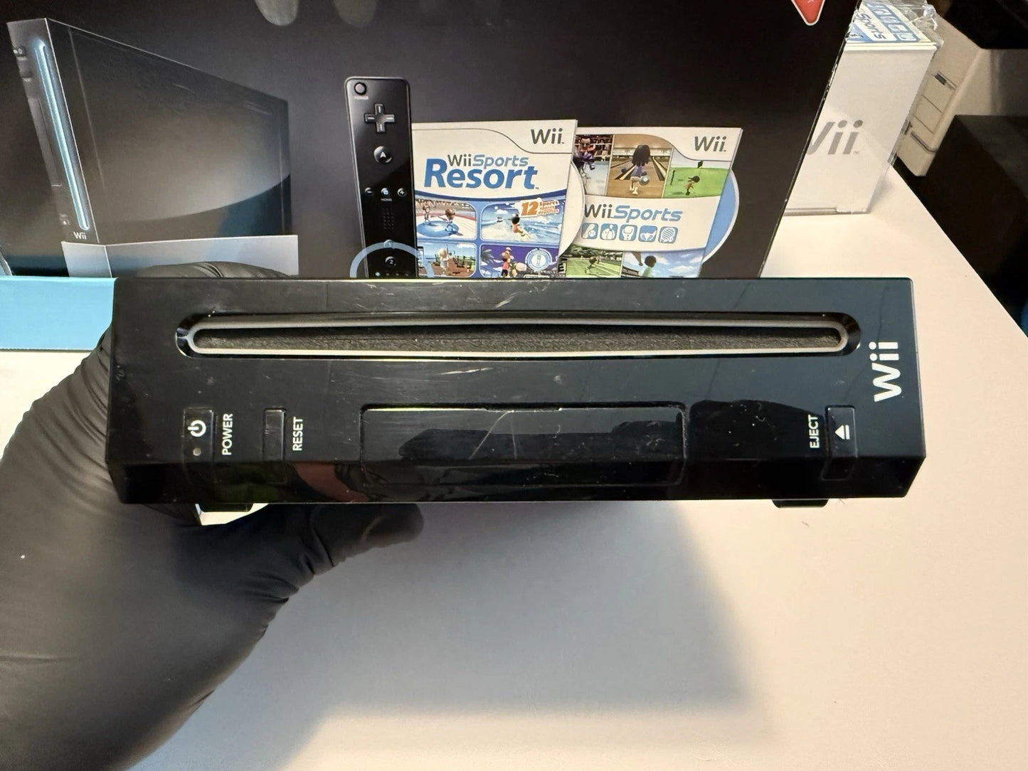 Wii w/ Wii Sports & Wii Sports Resort Bundle (CIB)