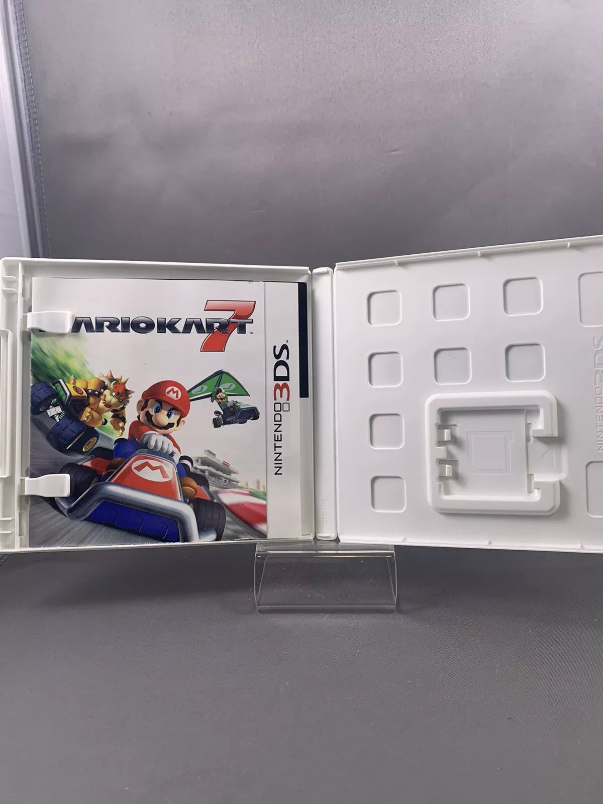 Mario Kart 7 CASE AND MANUAL