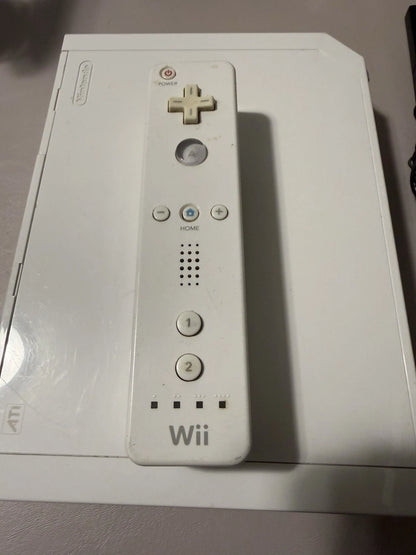 Nintendo Wii W/Controller