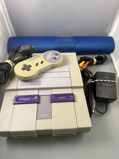 Super Nintendo SNES W/ Controller