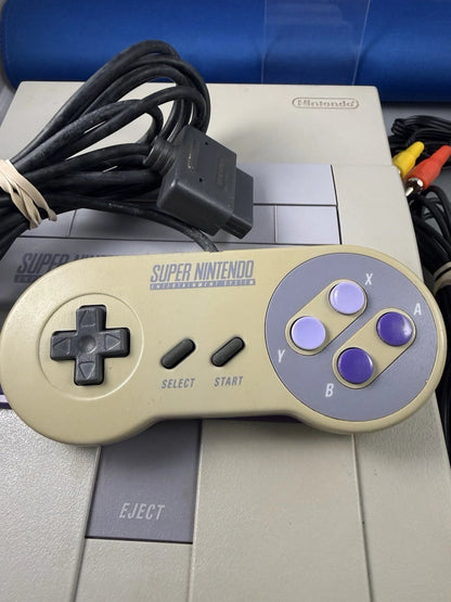 Super Nintendo SNES W/ Controller