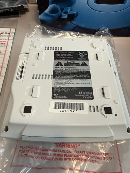 DREAMCAST Gaming System Console HKT-3020 (CIB)