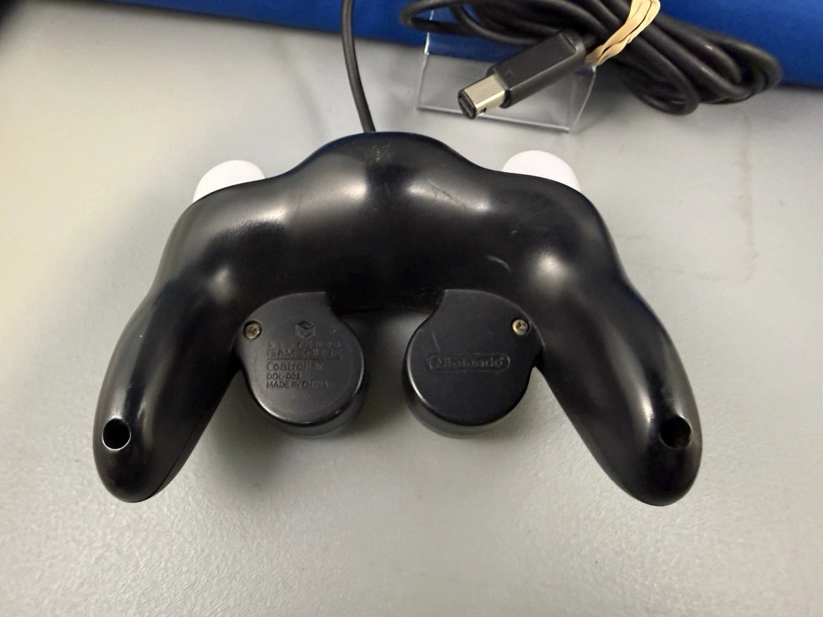 Black Controller DOL-003