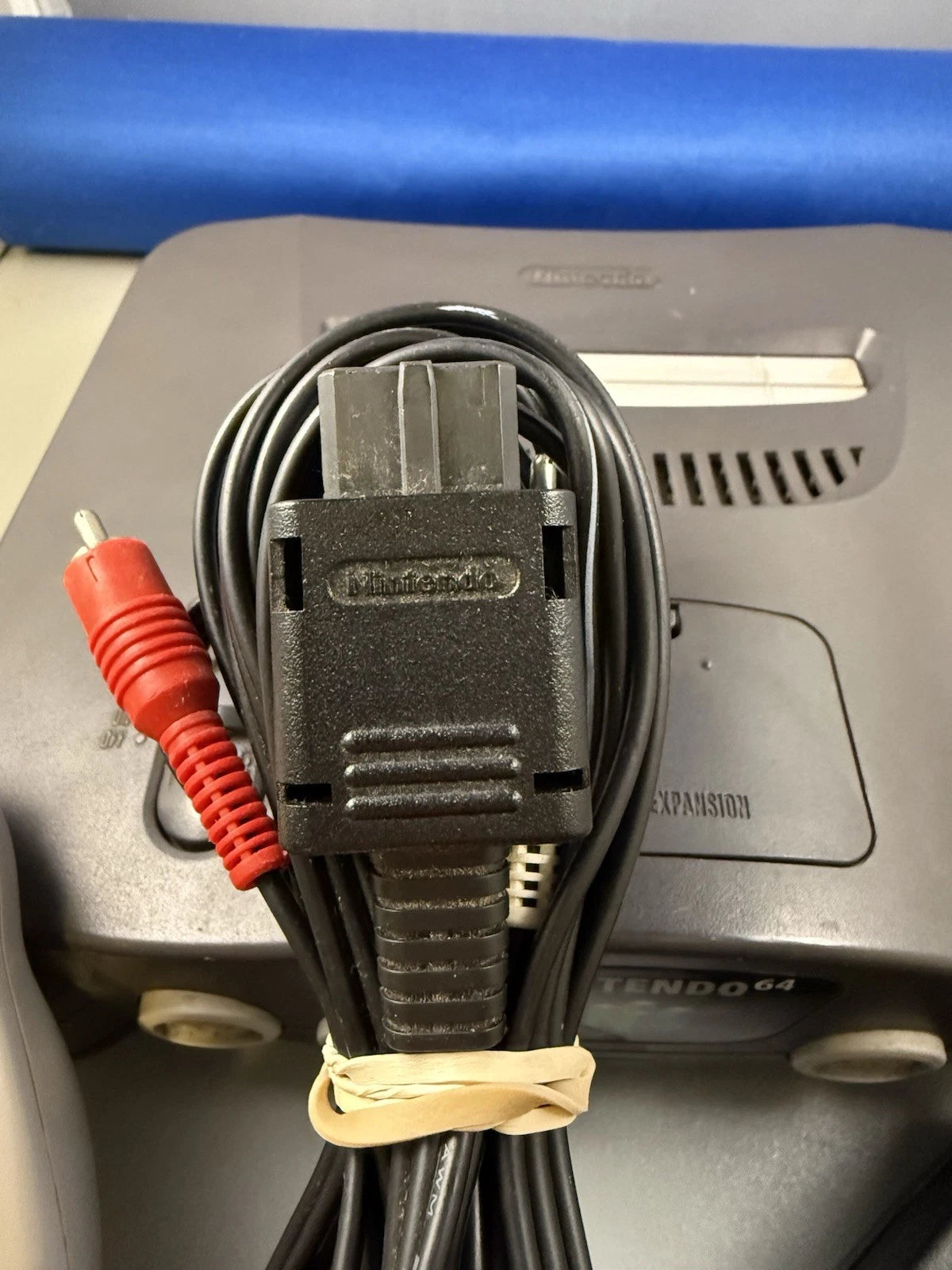 Nintendo 64 N64 Console Bundle with Gray Controller