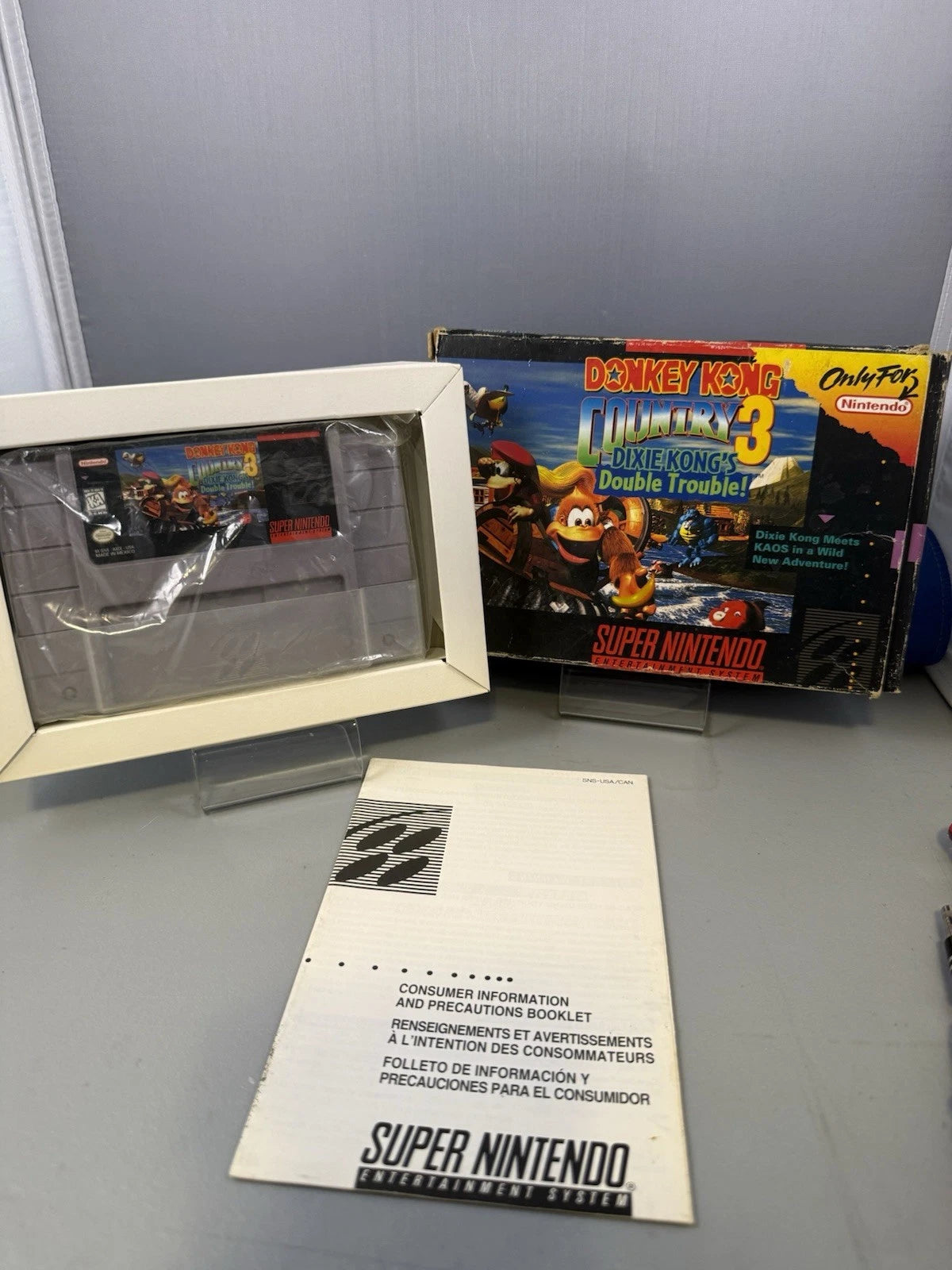 Donkey Kong Country 3 Dixie Kong's Double Trouble W/Box