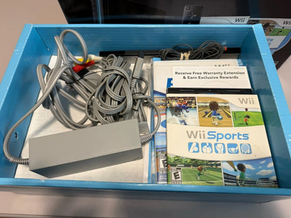 Wii w/ Wii Sports & Wii Sports Resort Bundle (CIB)
